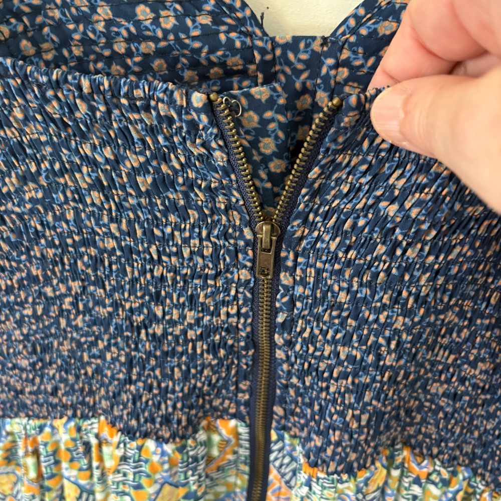 Current Air Contrast Quilted Bodice Maxi Dress In Navy and Multi. Size Small. - Picture 8 of 15